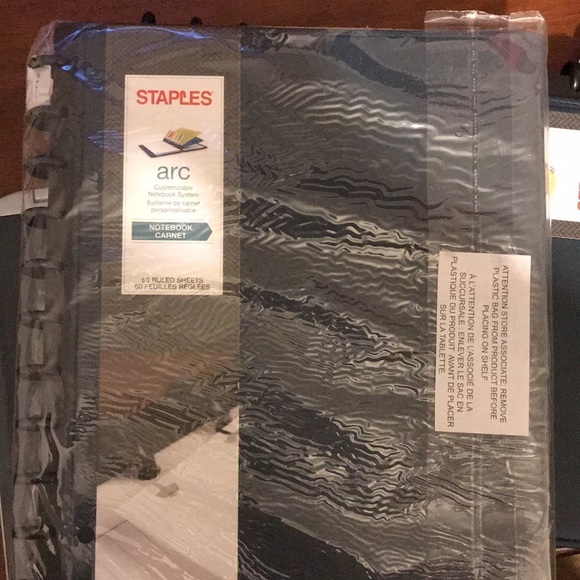 COPY - COPY - COPY - Staples arc customizable notebook system very nice perfec… - Picture 1 of 15